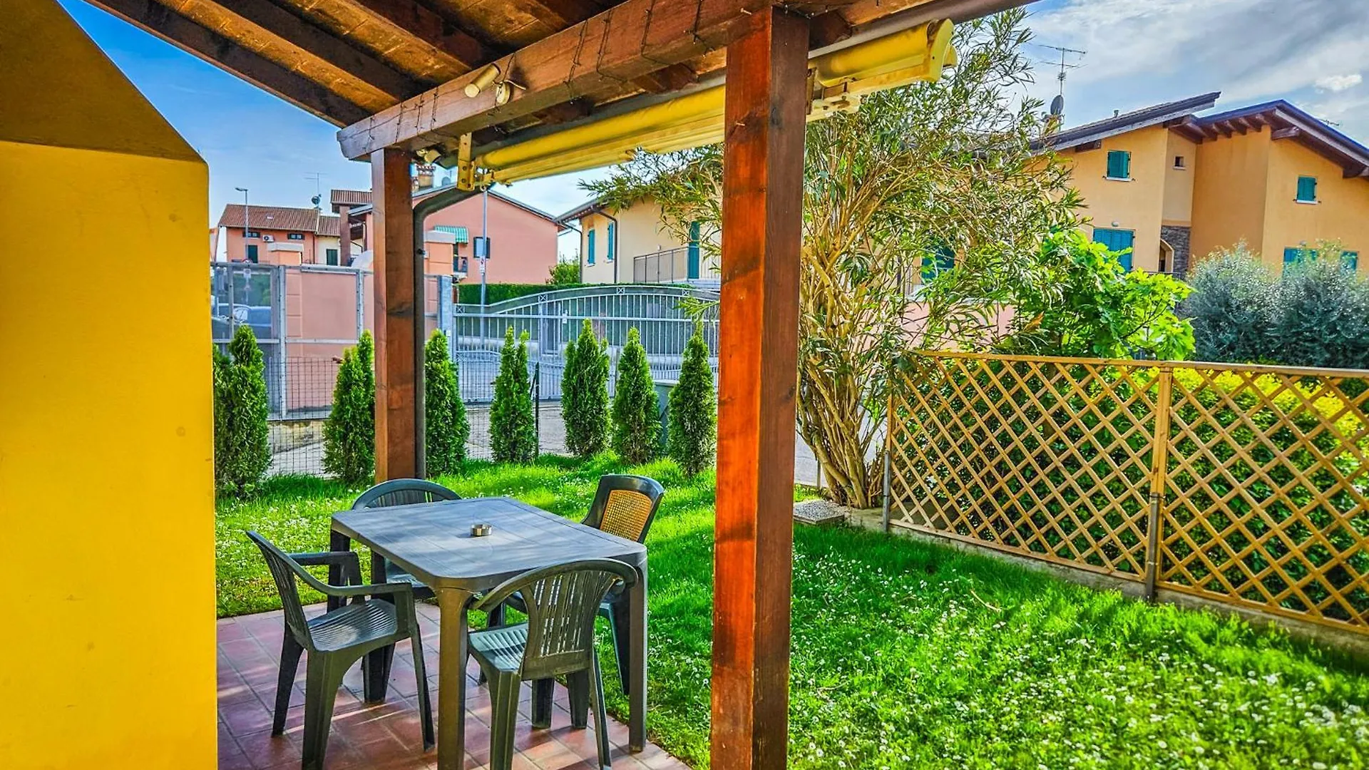 Apartamento 10 Minuti Da Gardaland Con Piscina E Giardino Salionze Italia