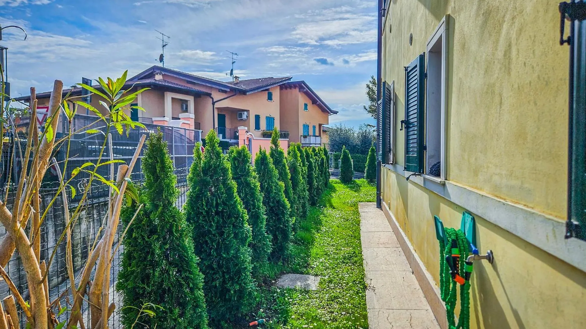 Apartamento 10 Minuti Da Gardaland Con Piscina E Giardino Salionze 0*,